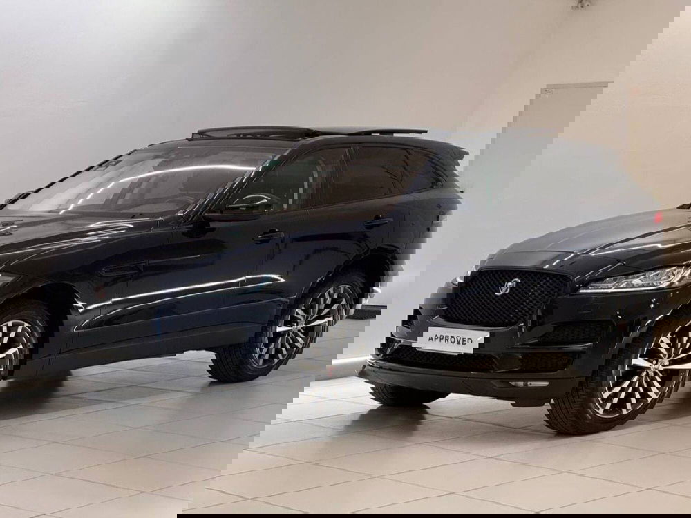 Jaguar F-Pace usata a Savona