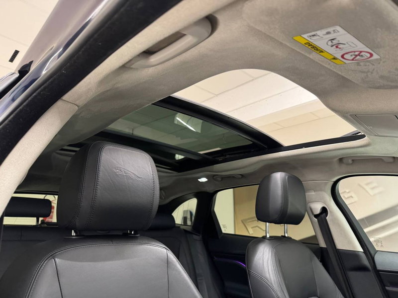 Jaguar F-Pace usata a Savona (11)