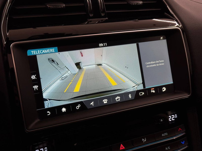 Jaguar F-Pace usata a Savona (14)