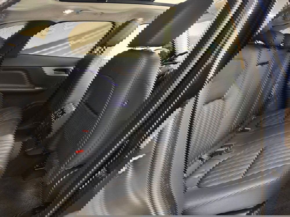 Jaguar F-Pace usata a Savona (5)