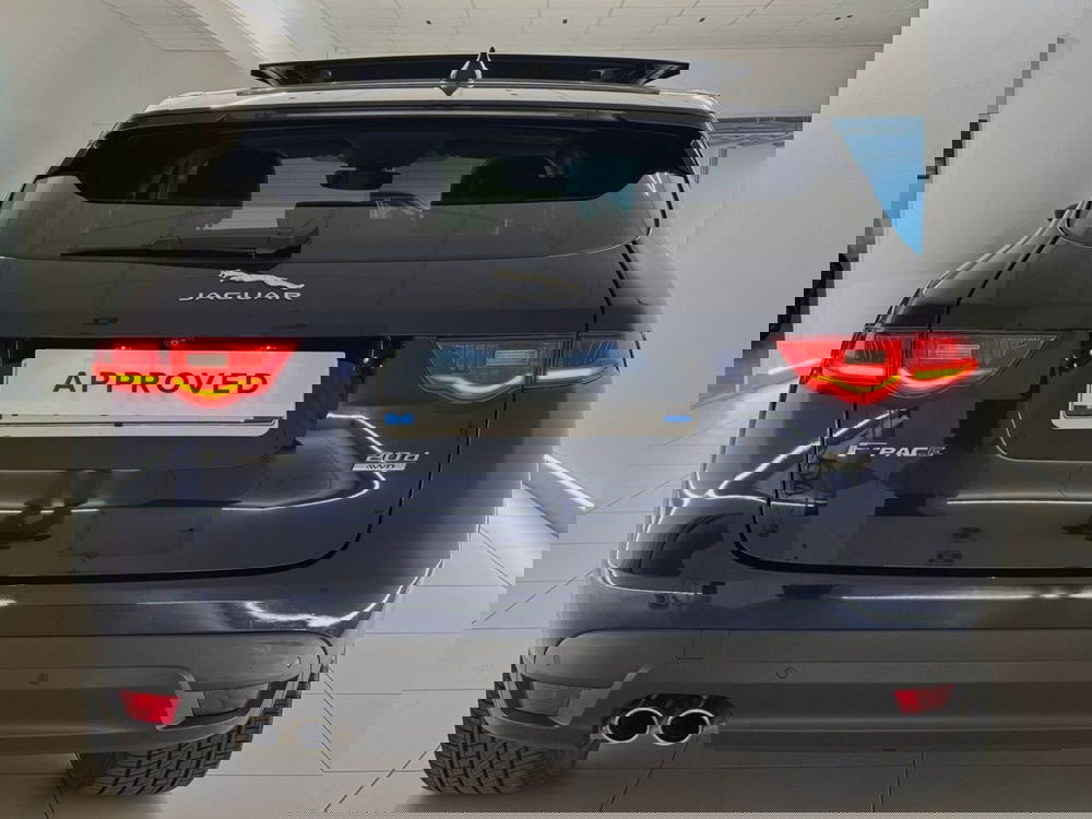 Jaguar F-Pace usata a Savona (7)