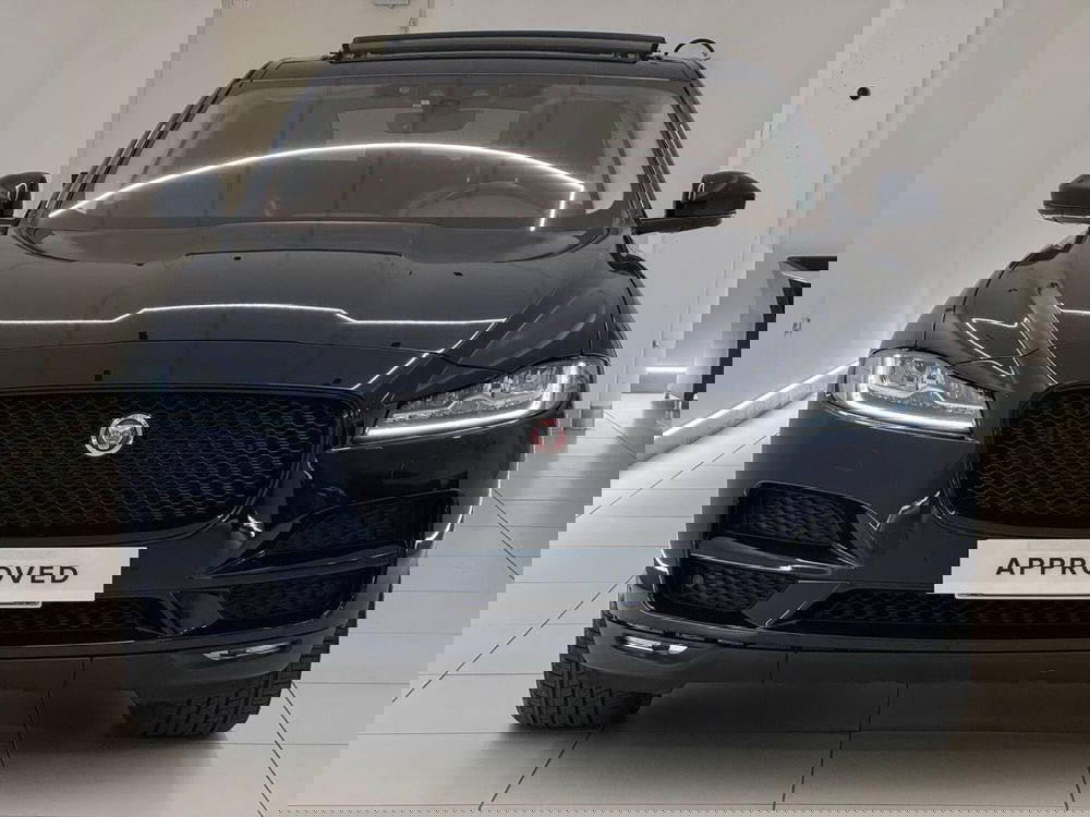 Jaguar F-Pace usata a Savona (8)