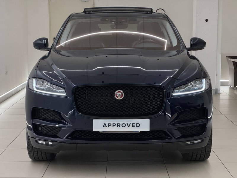 Jaguar F-Pace usata a Savona (8)