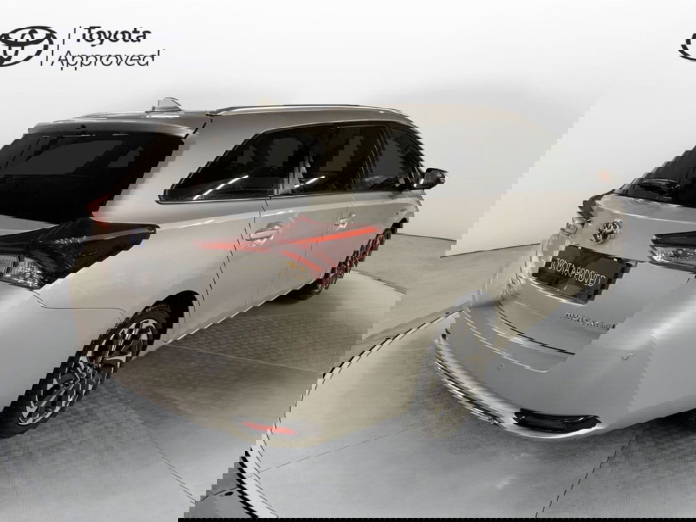 Toyota Auris Station Wagon usata a Bergamo (16)