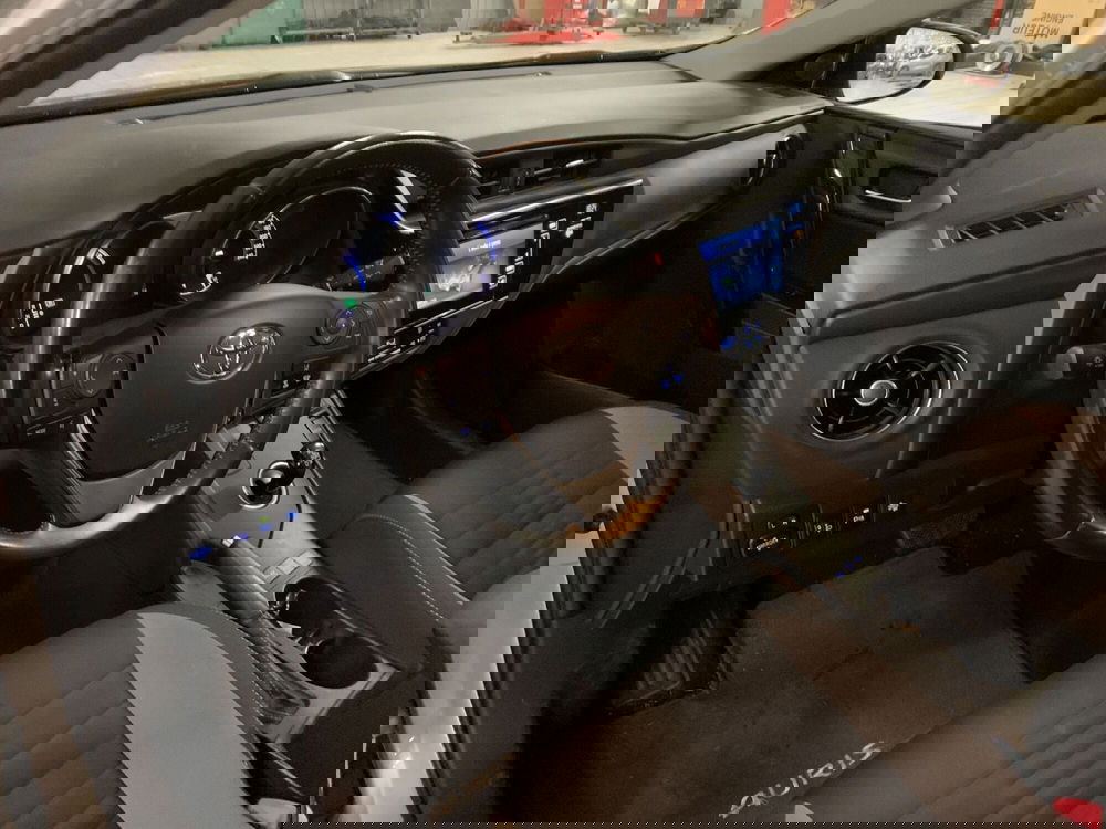 Toyota Auris Station Wagon usata a Bergamo (17)