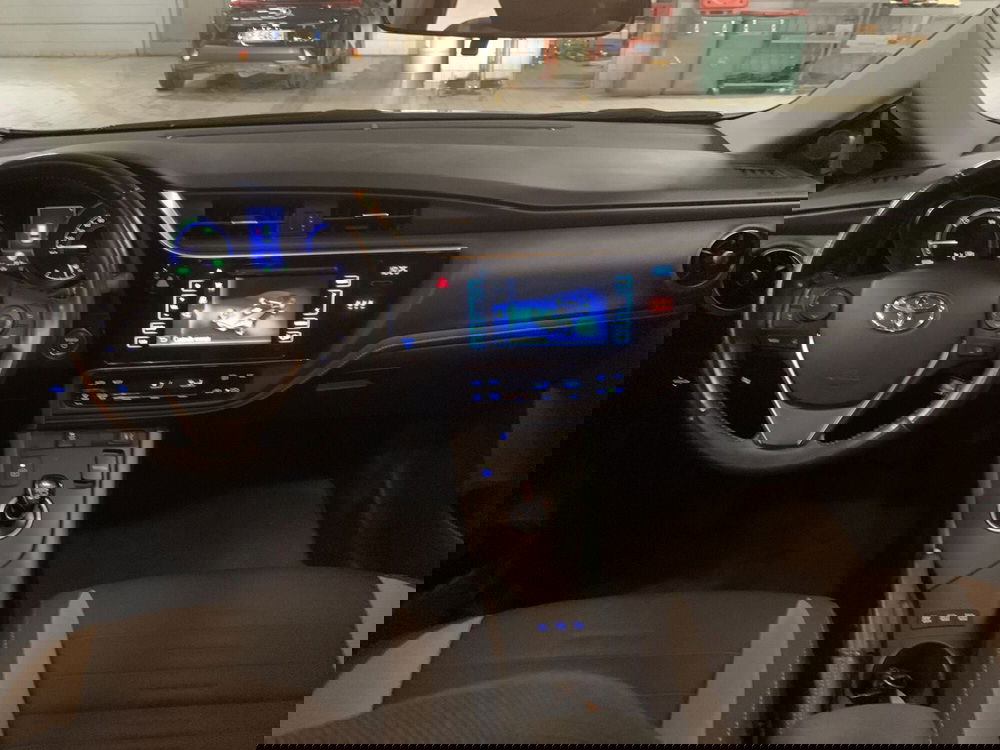 Toyota Auris Station Wagon usata a Bergamo (9)