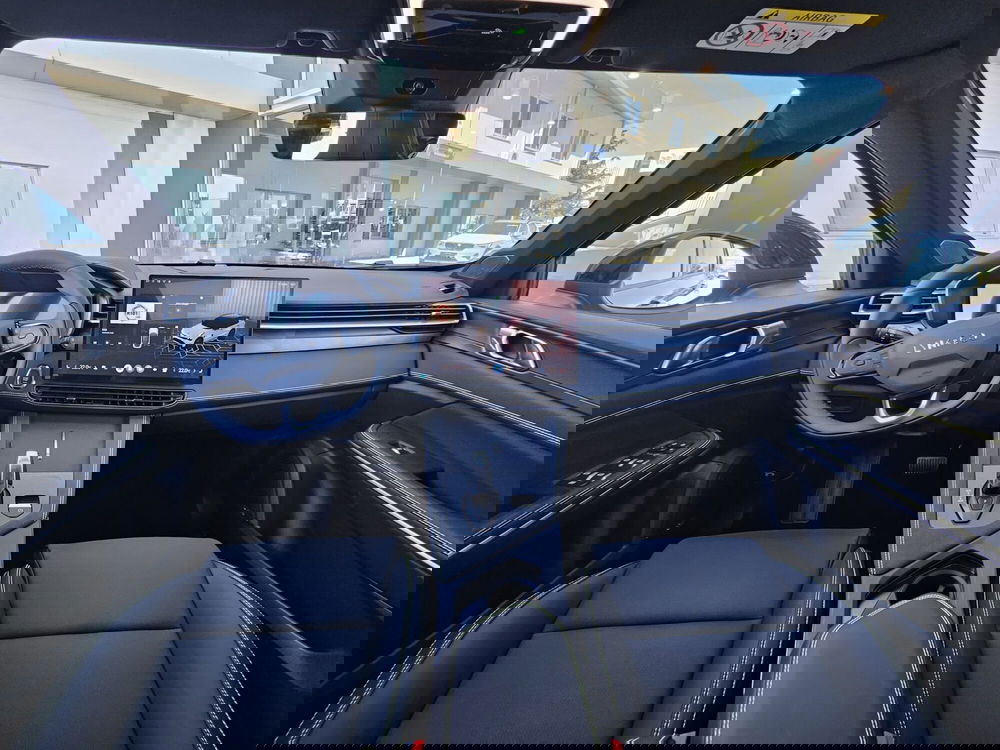 Lynk & Co 01 nuova a Pescara (15)