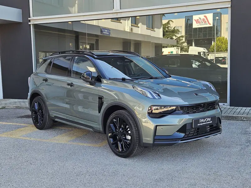 Lynk & Co 01 nuova a Pescara (2)