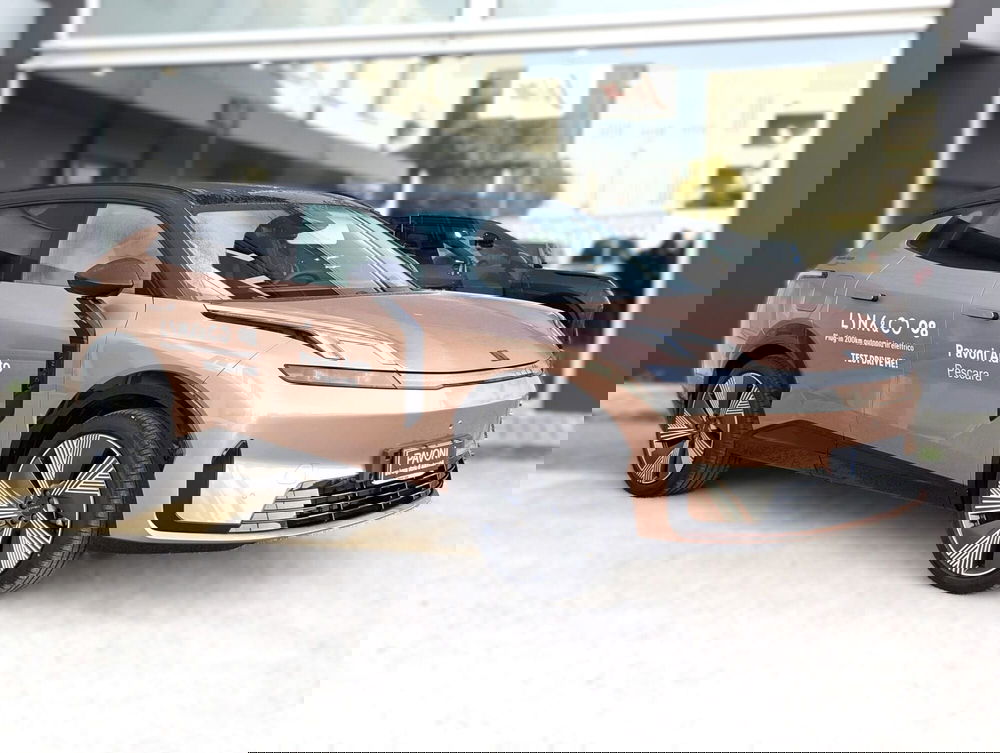 Lynk & Co 08 usata a Pescara (2)