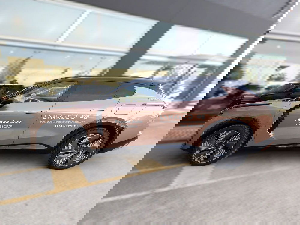 Lynk & Co 08 usata a Pescara (3)