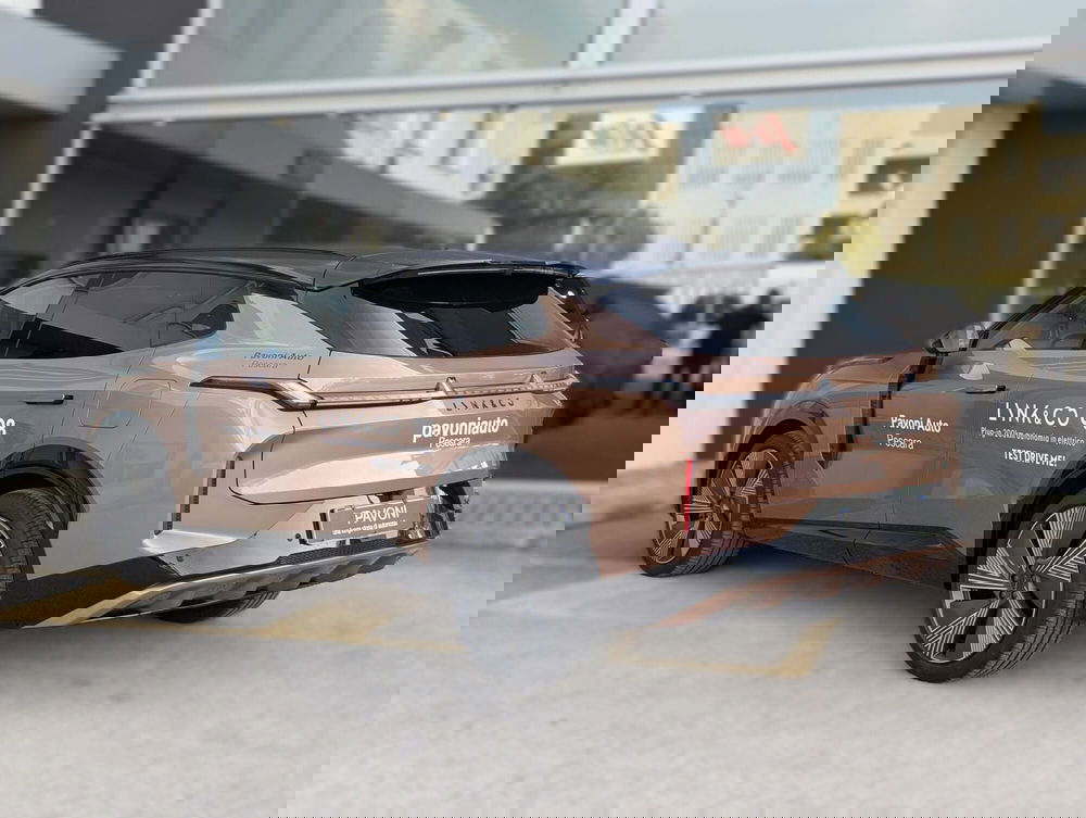 Lynk & Co 08 usata a Pescara (5)