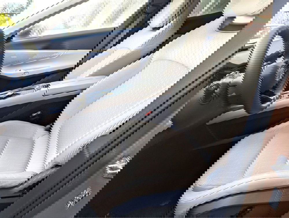 Lynk & Co 08 usata a Pescara (8)