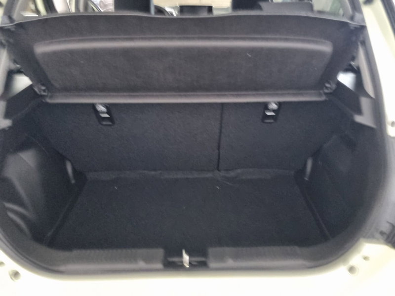 Suzuki Swift nuova a Cremona (7)