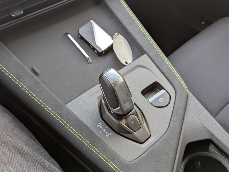 Lynk & Co 01 usata a Pescara (10)