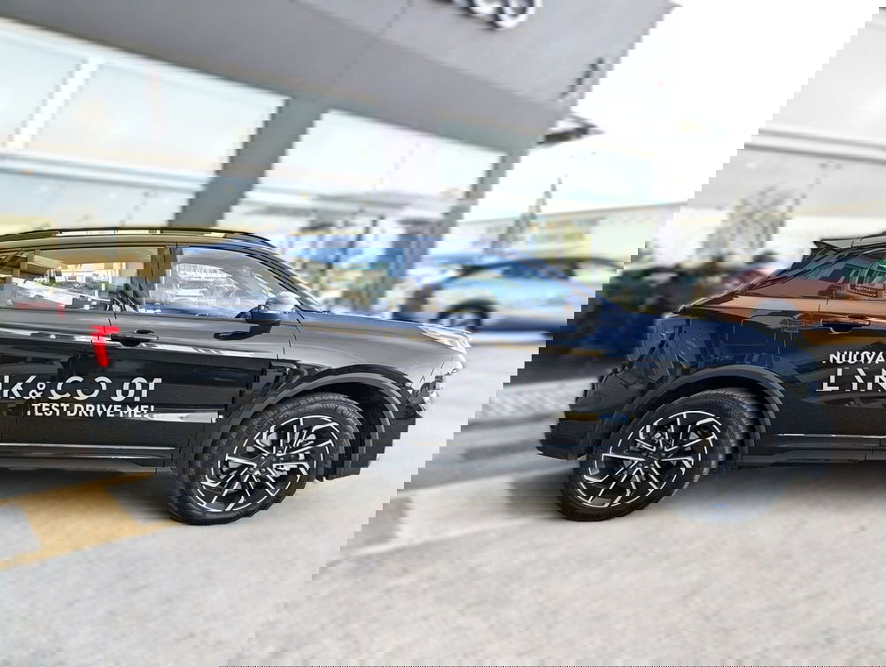 Lynk & Co 01 usata a Pescara (3)