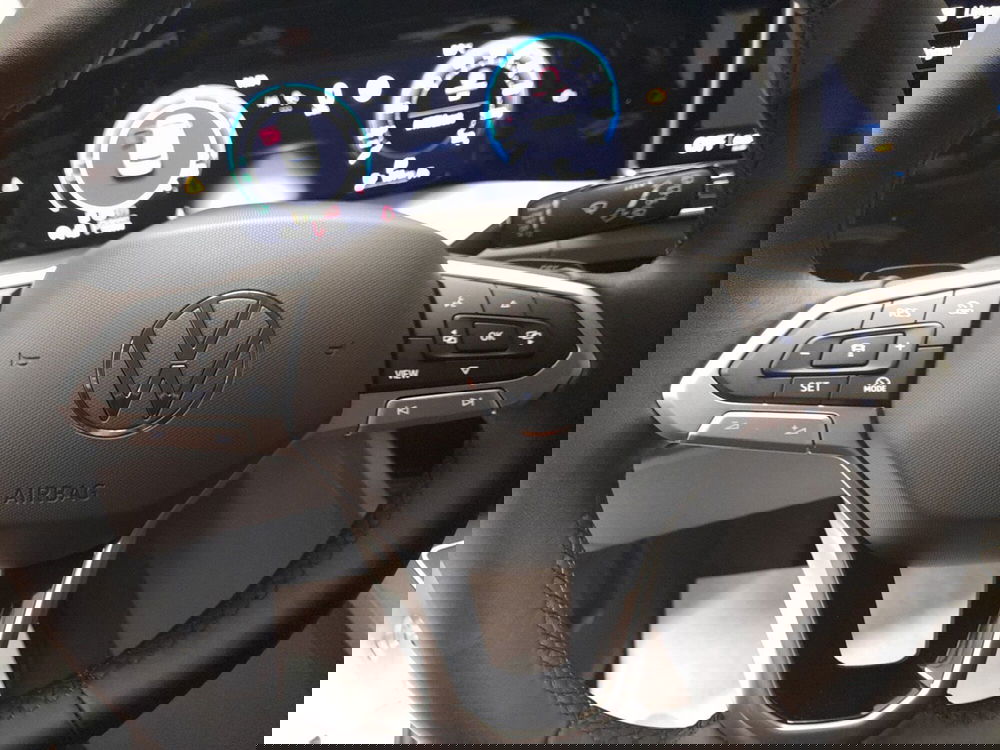 Volkswagen Golf nuova a Bologna (11)