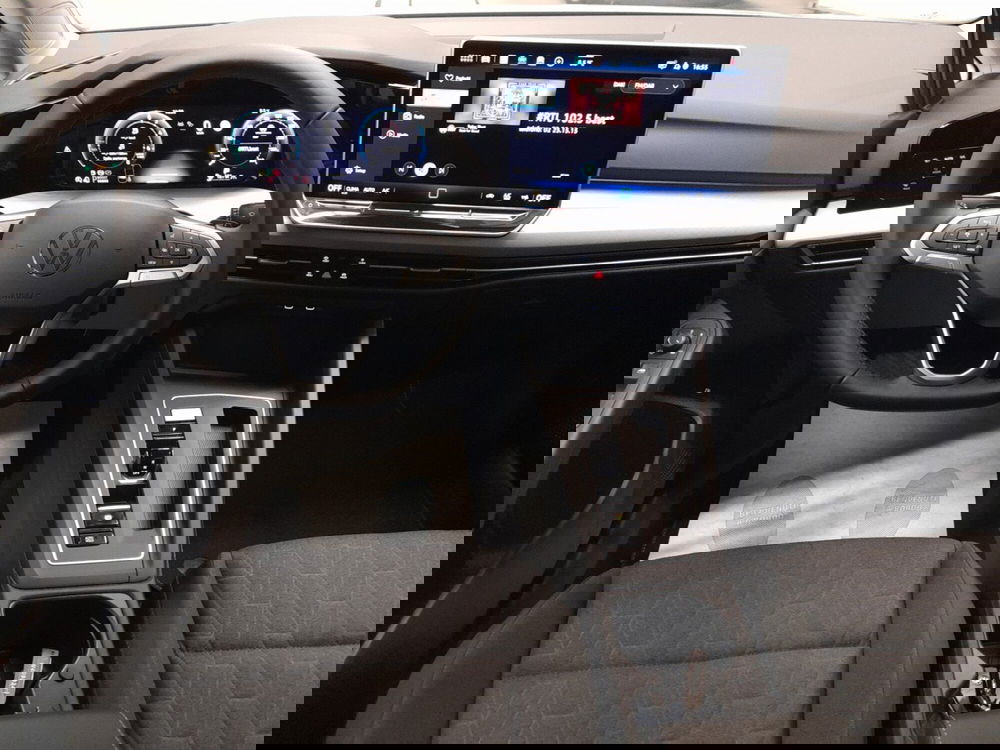 Volkswagen Golf nuova a Bologna (16)