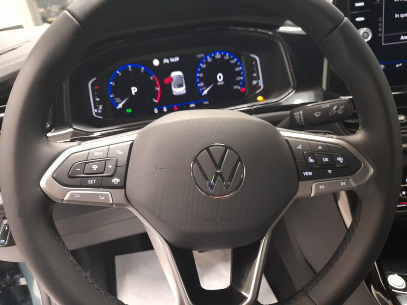 Volkswagen T-Roc Cabrio nuova a Bologna (11)