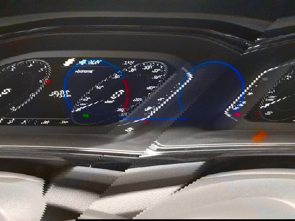 Volkswagen T-Roc Cabrio nuova a Bologna (12)