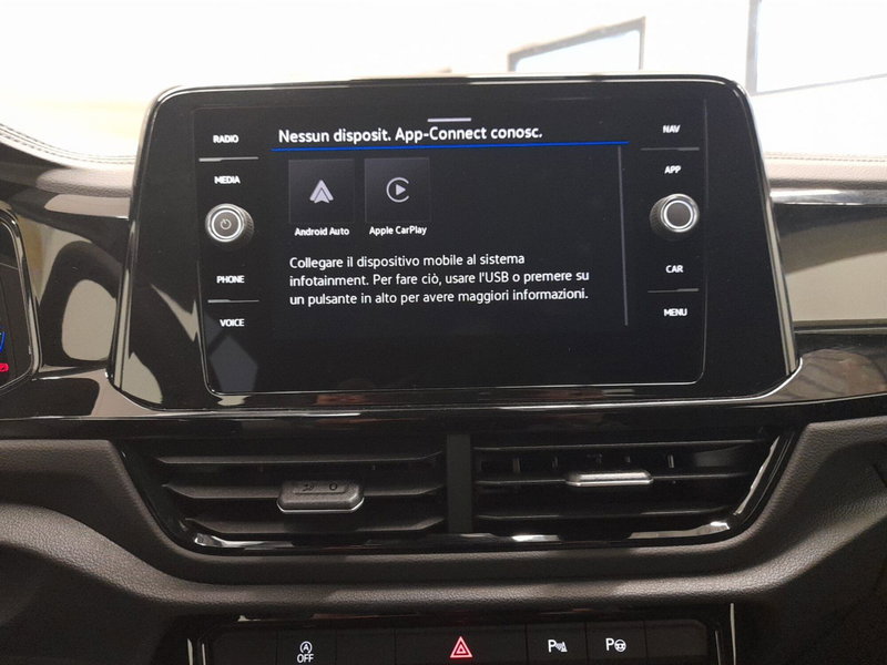 Volkswagen T-Roc Cabrio nuova a Bologna (13)