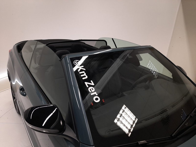 Volkswagen T-Roc Cabrio nuova a Bologna (15)