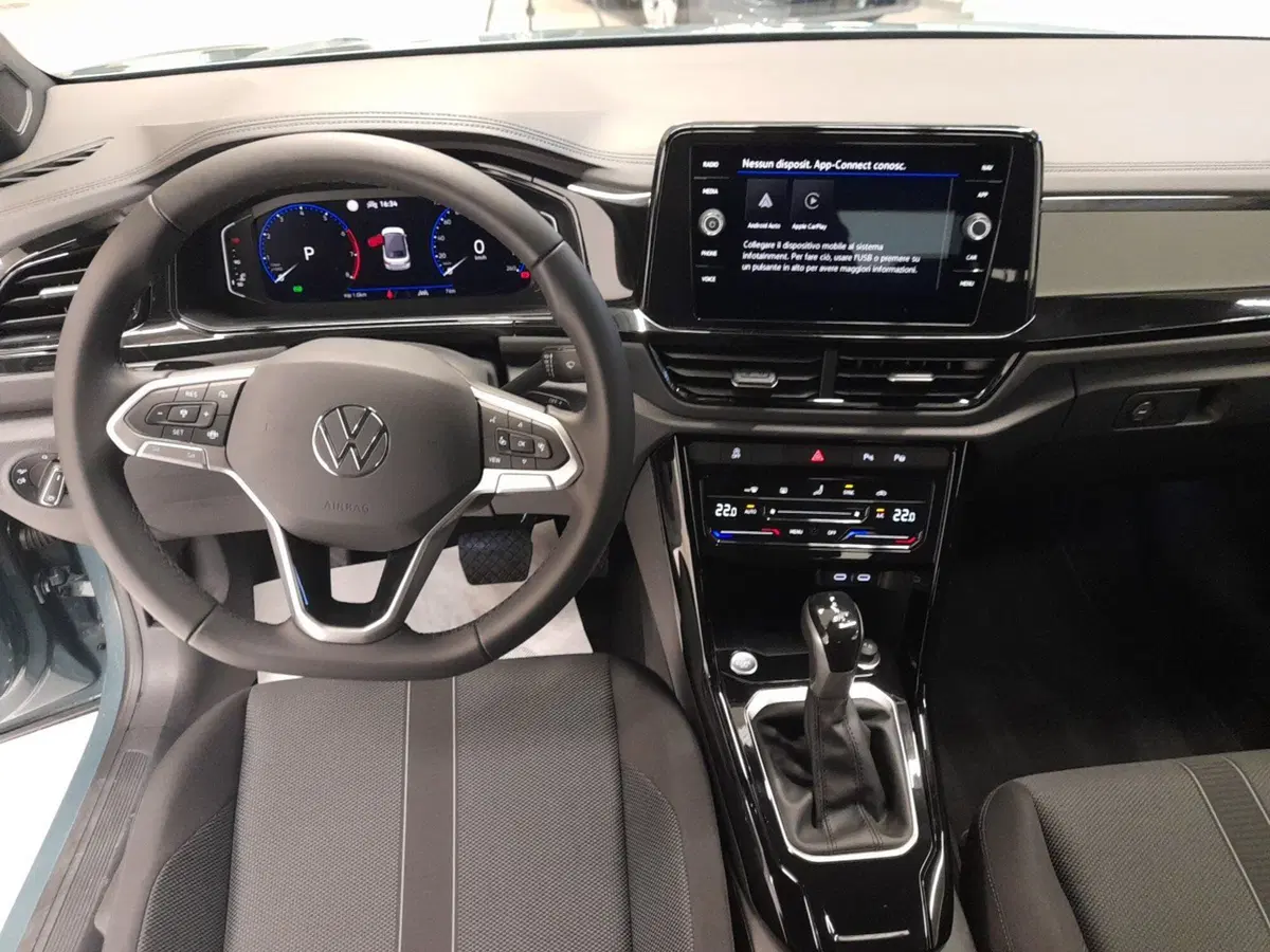 Volkswagen T-Roc Cabrio nuova a Bologna (18)