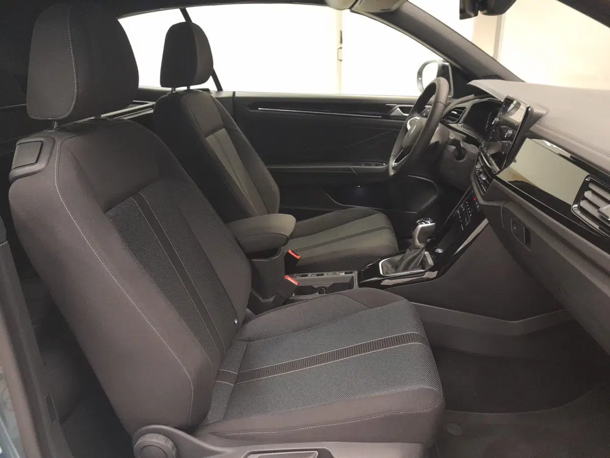 Volkswagen T-Roc Cabrio nuova a Bologna (19)