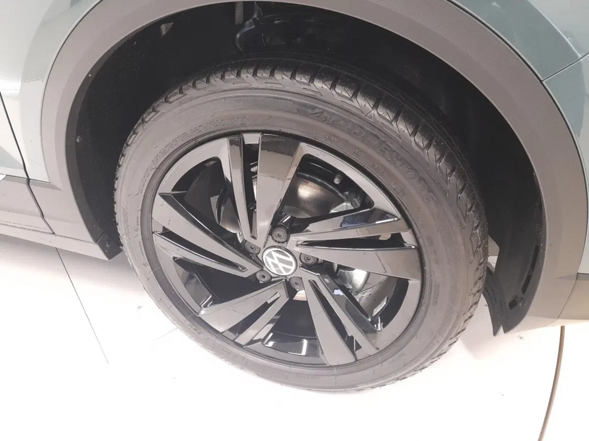 Volkswagen T-Roc Cabrio nuova a Bologna (7)