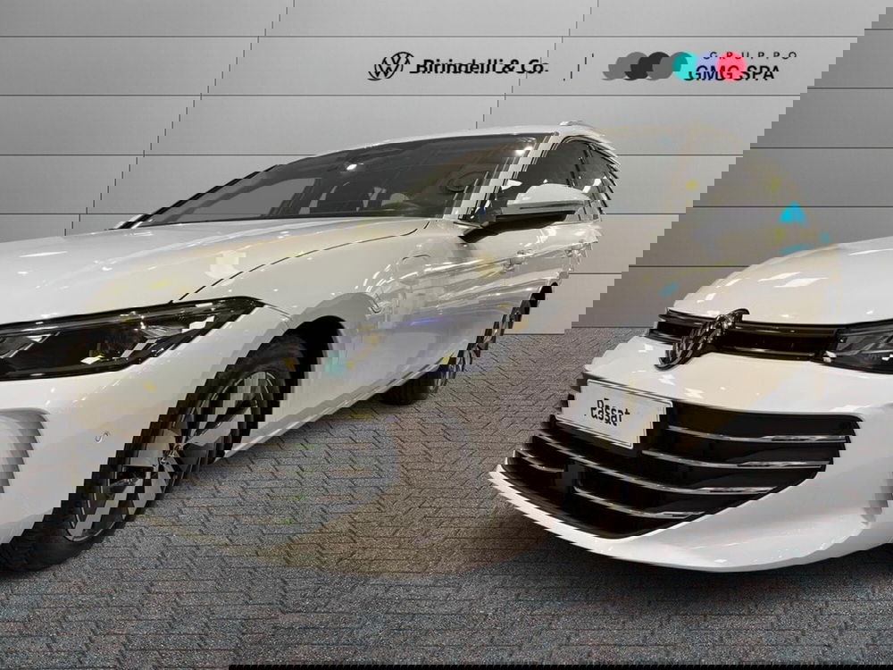 Volkswagen Passat nuova a Prato