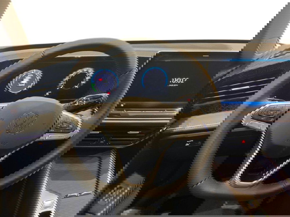 Volkswagen Passat nuova a Prato (10)