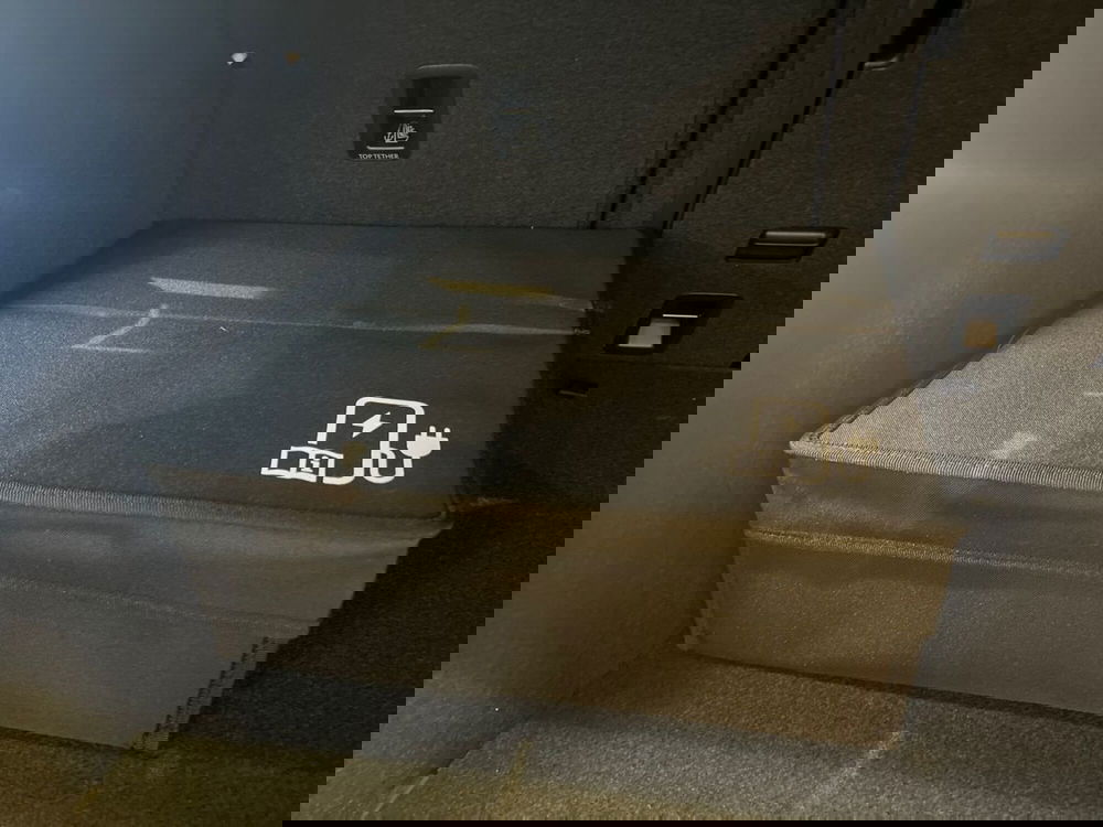 Volkswagen Passat nuova a Prato (19)