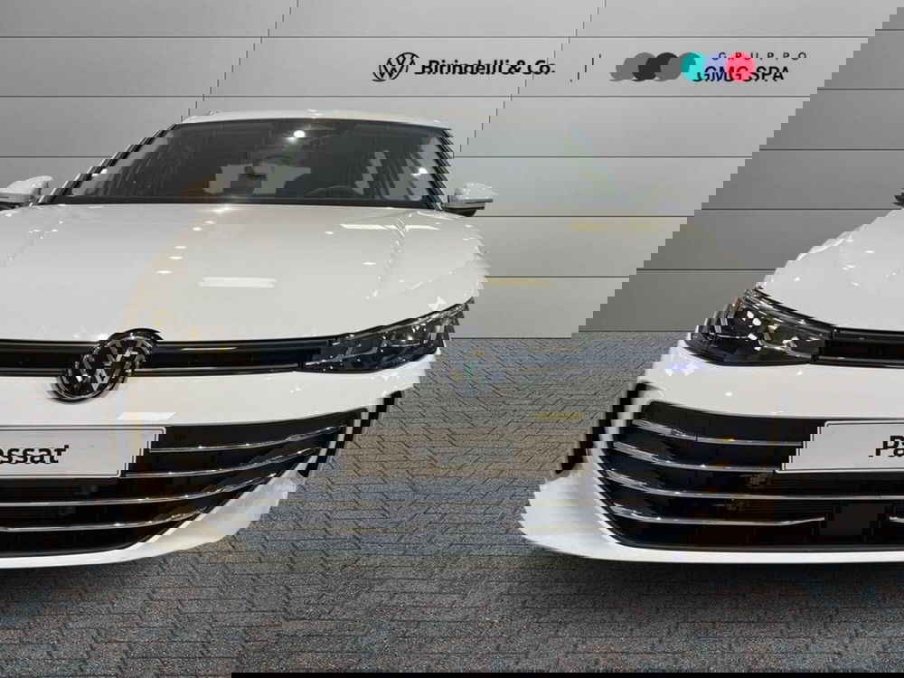 Volkswagen Passat nuova a Prato (2)