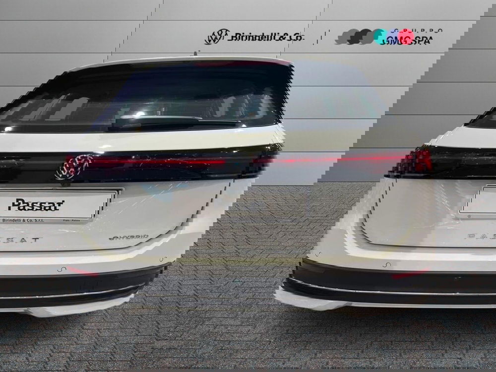 Volkswagen Passat nuova a Prato (4)