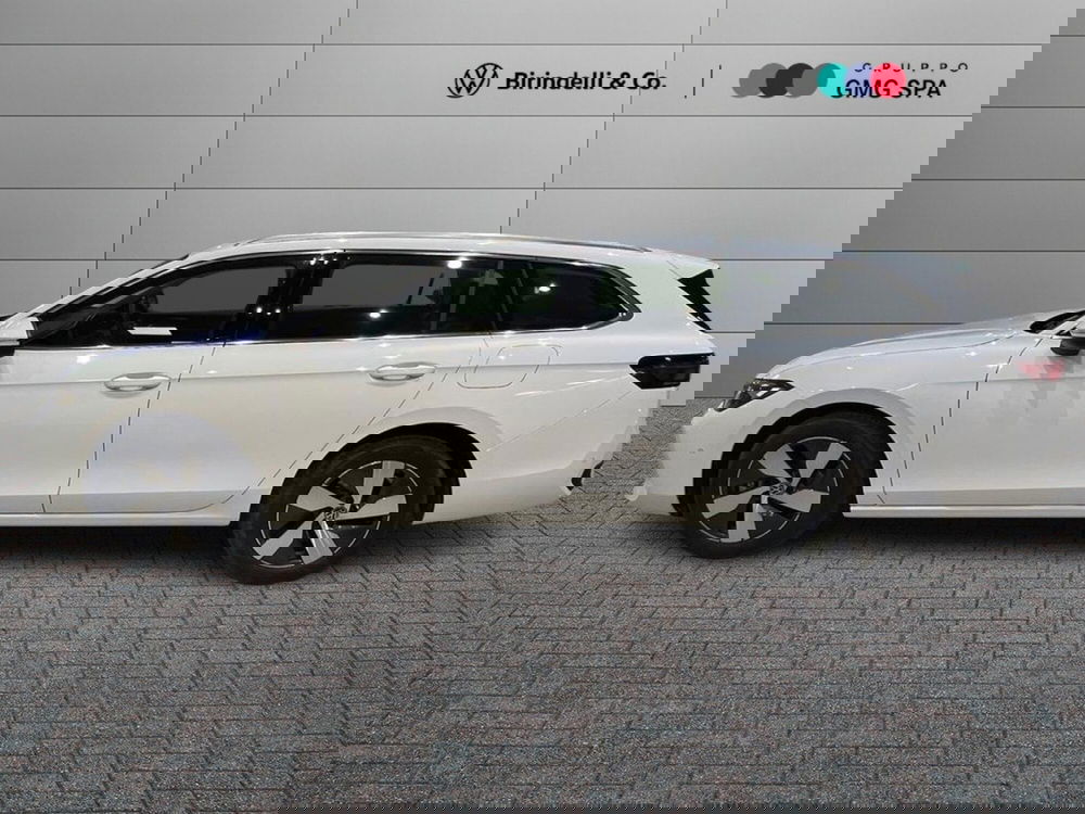 Volkswagen Passat nuova a Prato (5)