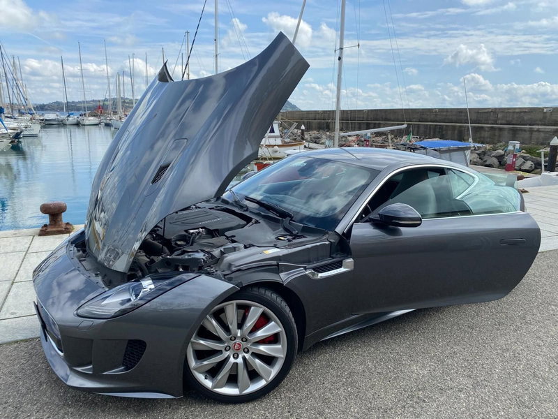 Jaguar F-Type Coupé usata a Firenze (11)