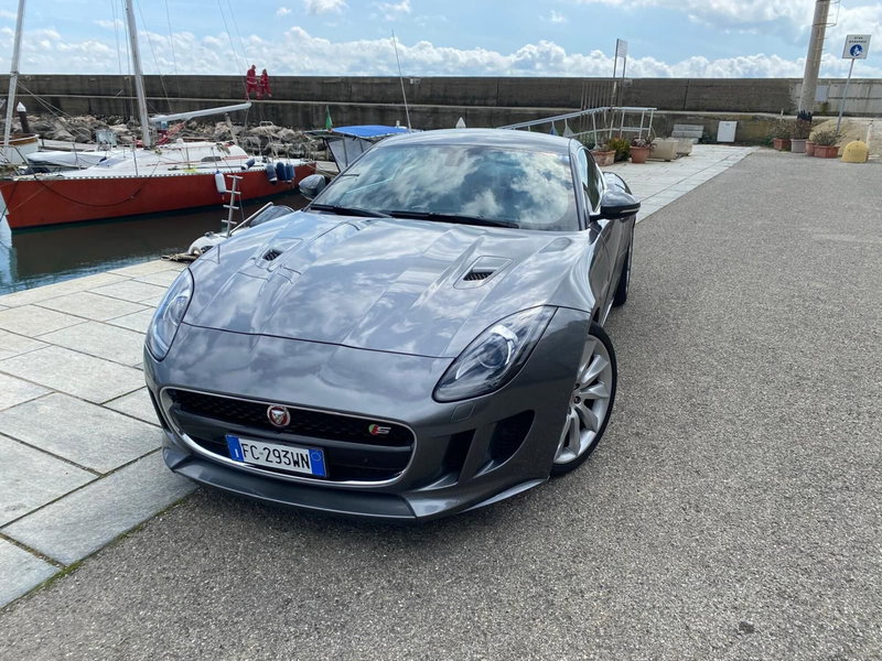 Jaguar F-Type Coupé usata a Firenze (9)