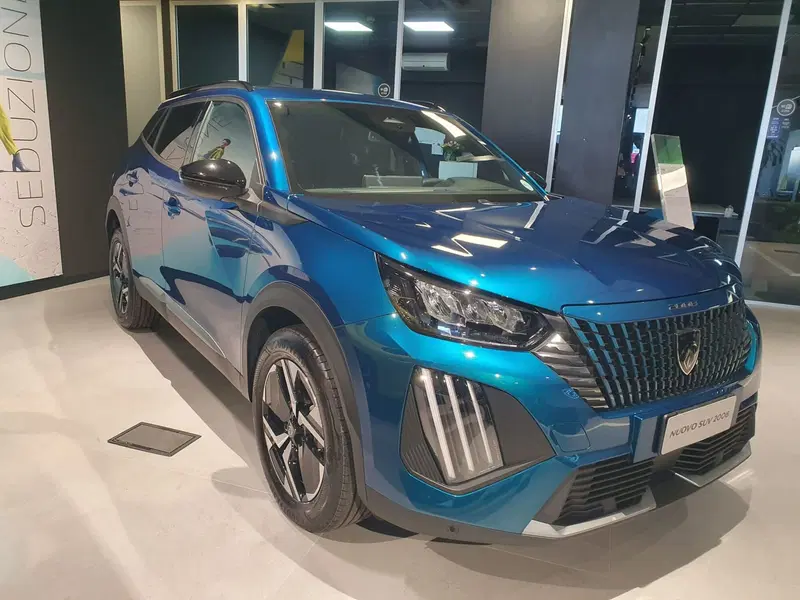Peugeot 2008 nuova a Frosinone