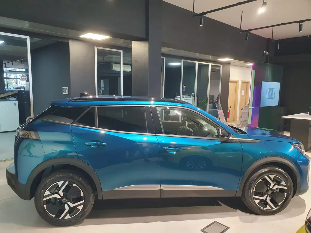 Peugeot 2008 nuova a Frosinone (4)