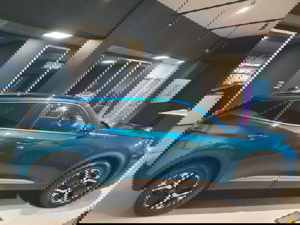 Peugeot 2008 nuova a Frosinone (4)