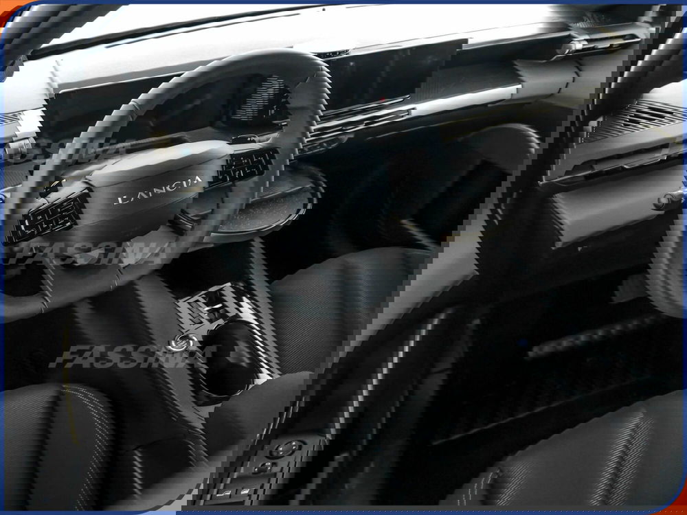 Lancia Ypsilon usata a Milano (9)