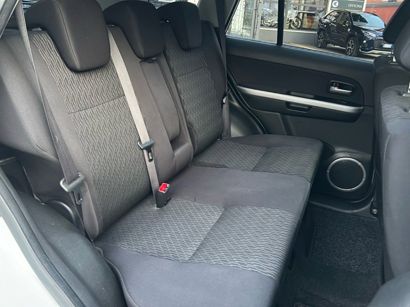 Suzuki Grand Vitara usata a Vercelli (16)