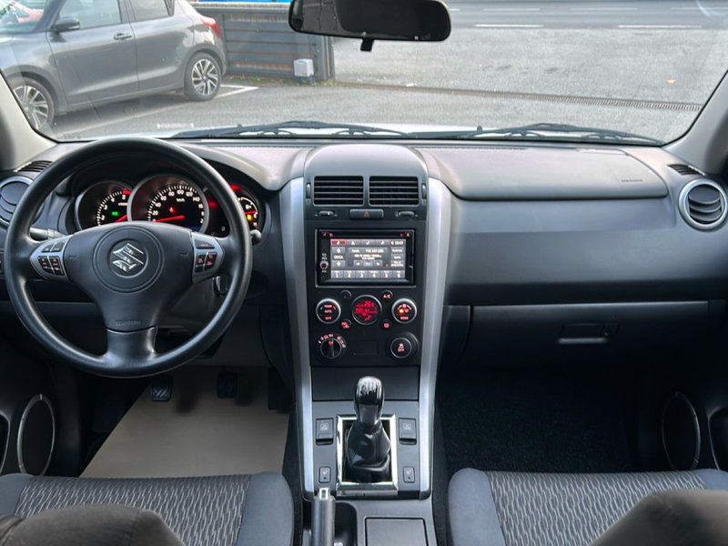 Suzuki Grand Vitara usata a Vercelli (19)