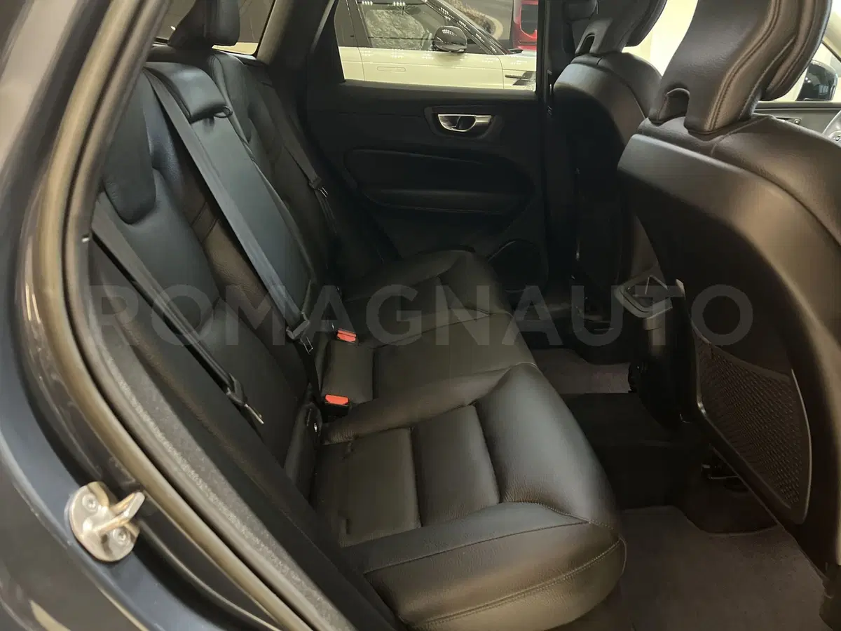 Volvo XC60 usata a Forlì-Cesena (11)