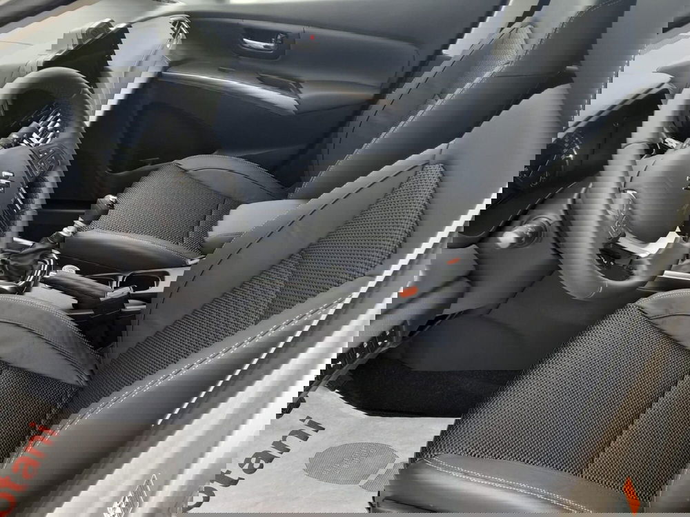 Suzuki S-Cross nuova a L'Aquila (14)