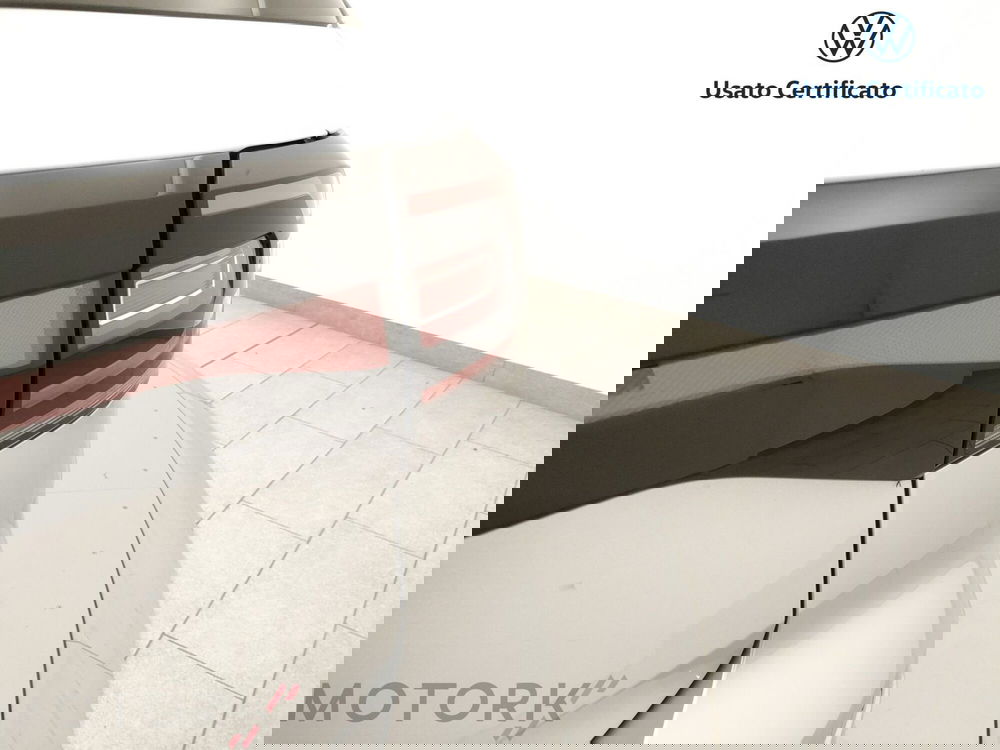 Volkswagen T-Cross usata a Varese (10)