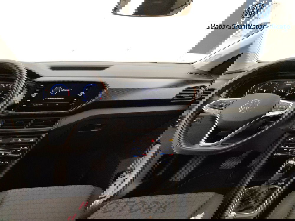 Volkswagen T-Cross usata a Varese (12)