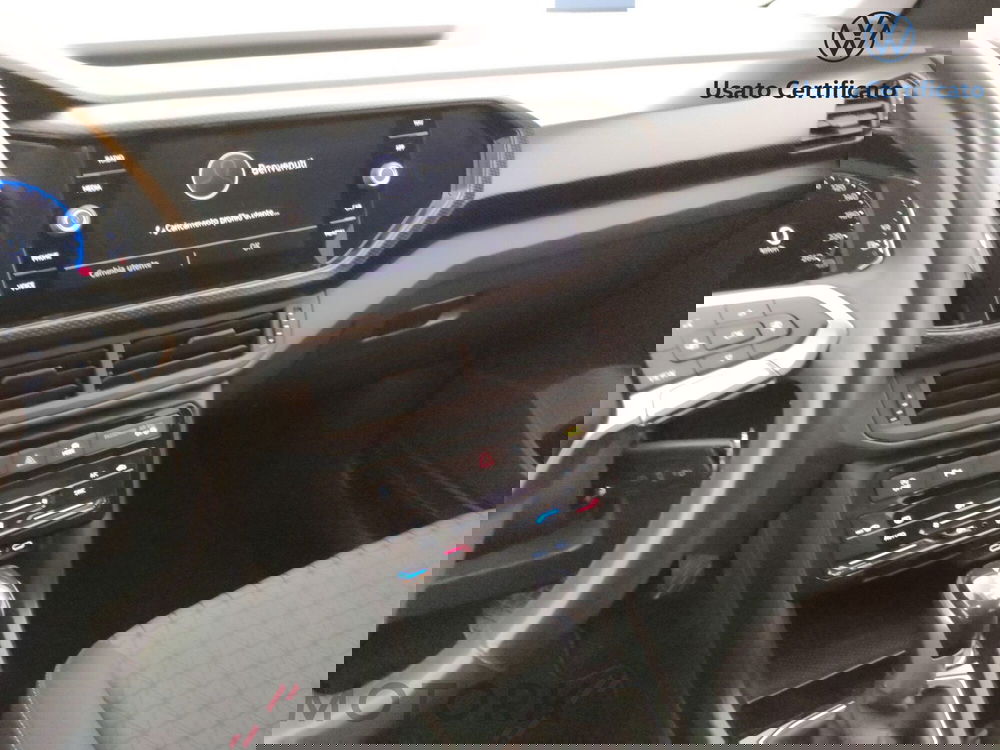 Volkswagen T-Cross usata a Varese (15)