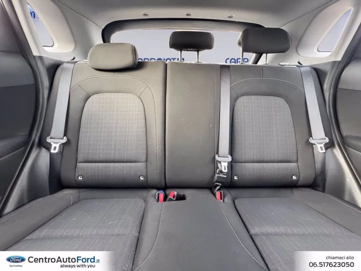 Hyundai Kona usata a Roma (9)