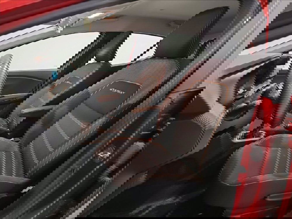 Dacia Sandero usata a Palermo (16)