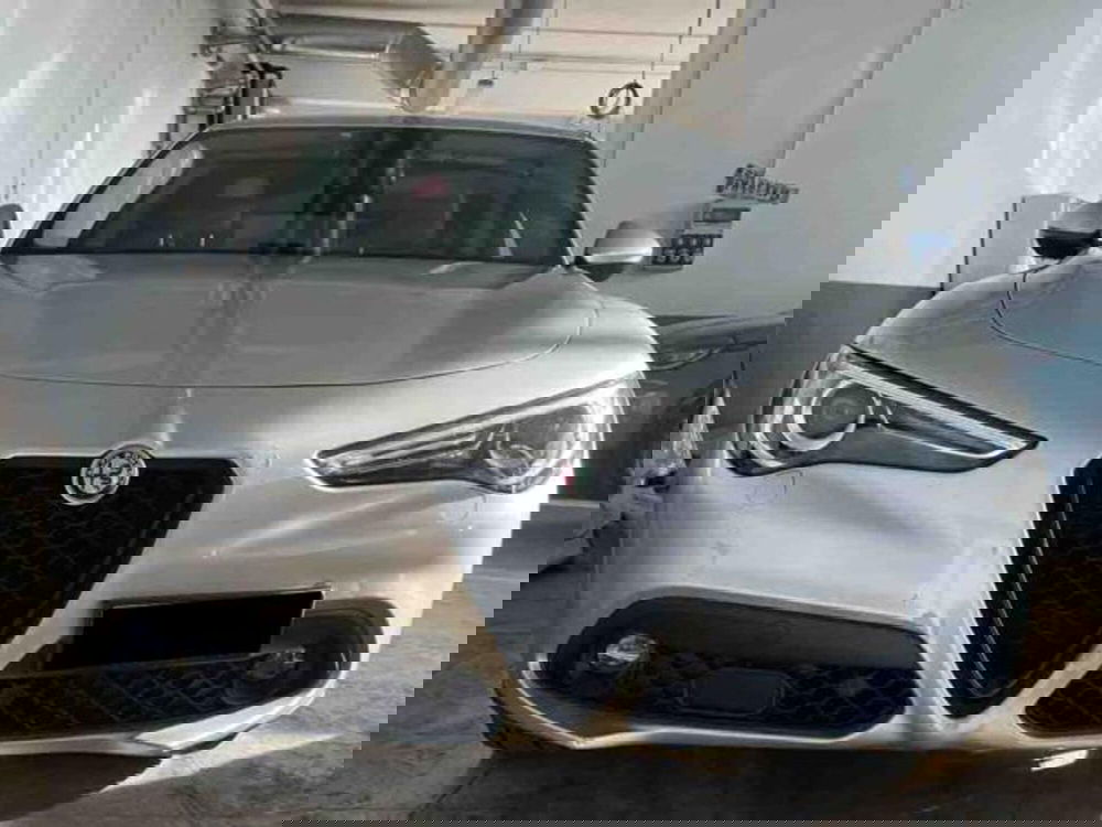 Alfa Romeo Stelvio usata a Torino (2)